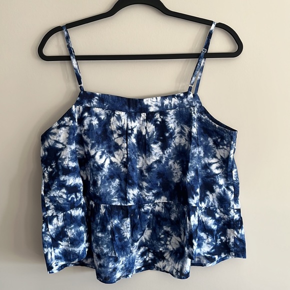 Gap tank top - Picture 3 of 3